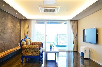 Boutique Villa De Aewol 4*