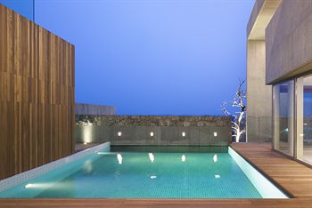 Bayhill Pool & Villa 5*