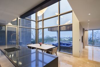Bayhill Pool & Villa 5*
