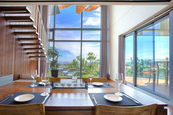 Bayhill Pool & Villa 5*