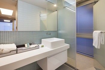 Bayhill Pool & Villa 5*