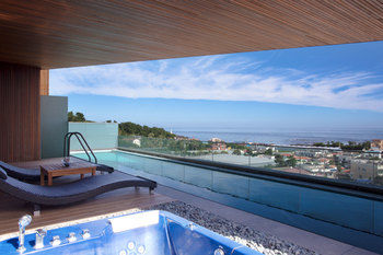Bayhill Pool & Villa 5*