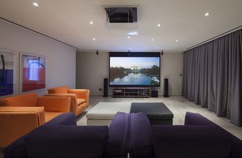 Bayhill Pool & Villa 5*