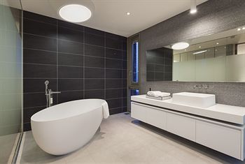 Bayhill Pool & Villa 5*