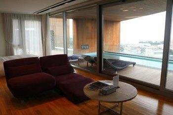 Bayhill Pool & Villa 5*