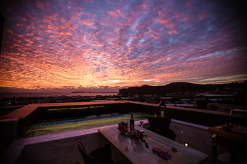 Bayhill Pool & Villa 5*
