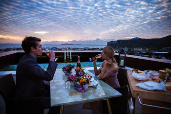 Bayhill Pool & Villa 5*