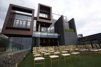 Bayhill Pool & Villa 5*