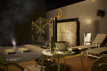 Bayhill Pool & Villa 5*
