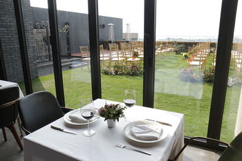 Bayhill Pool & Villa 5*