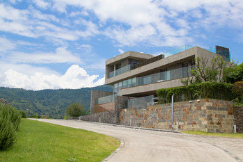 Bayhill Pool & Villa 5*