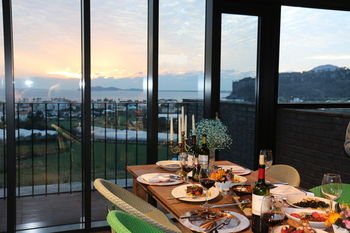 Bayhill Pool & Villa 5*