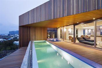Bayhill Pool & Villa 5*