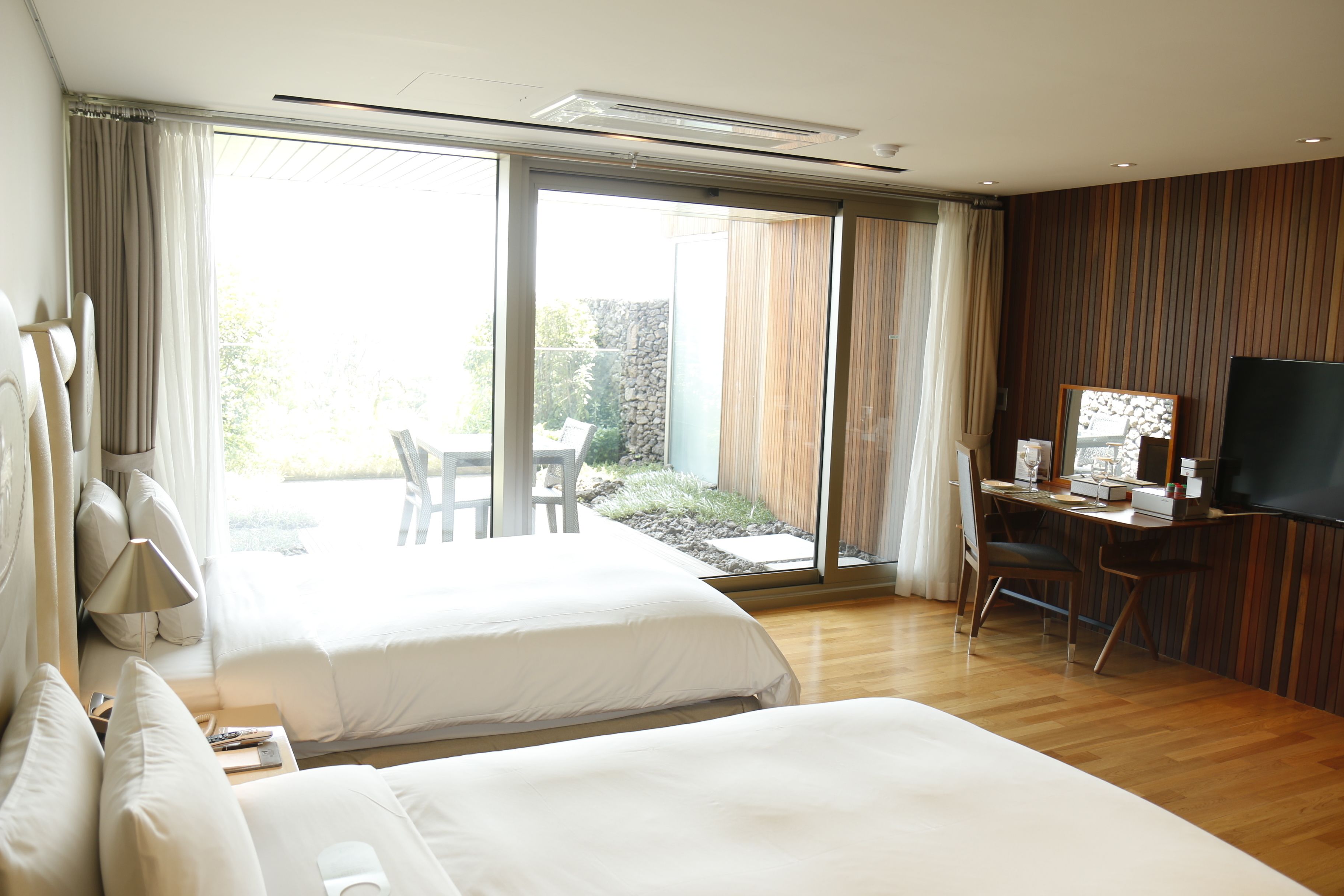 Bayhill Pool & Villa 5*