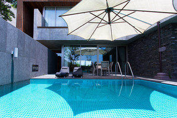 Bayhill Pool & Villa 5*