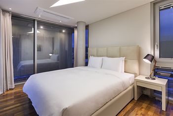 Bayhill Pool & Villa 5*