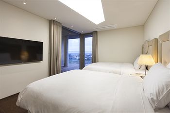 Bayhill Pool & Villa 5*