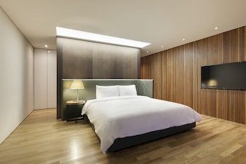 Bayhill Pool & Villa 5*