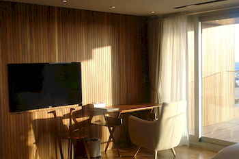 Bayhill Pool & Villa 5*