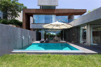 Bayhill Pool & Villa 5*