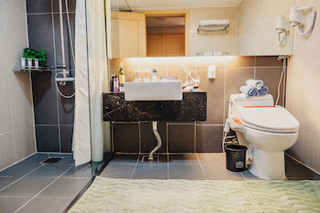 AVA Hotel Jeju Hamdeok 3*