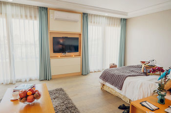 AVA Hotel Jeju Hamdeok 3*