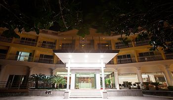 AVA Hotel Jeju Hamdeok 3*