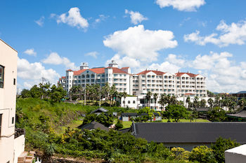 Sono Belle Jeju(ex:Daemyung Resort Jeju) 3*