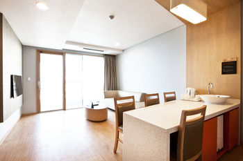 Sono Belle Jeju(ex:Daemyung Resort Jeju) 3*