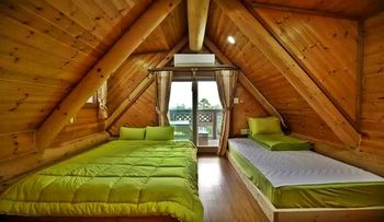 Jeju Jungmun Log Pension & Resort 2*