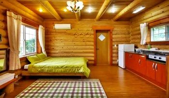 Jeju Jungmun Log Pension & Resort 2*