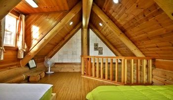 Jeju Jungmun Log Pension & Resort 2*