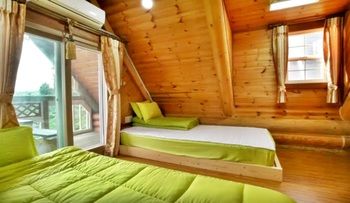 Jeju Jungmun Log Pension & Resort 2*