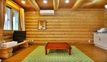 Jeju Jungmun Log Pension & Resort 2*