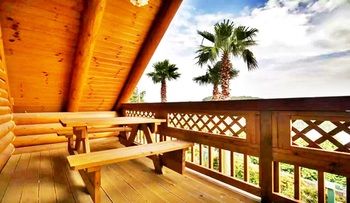 Jeju Jungmun Log Pension & Resort 2*