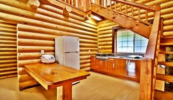 Jeju Jungmun Log Pension & Resort 2*