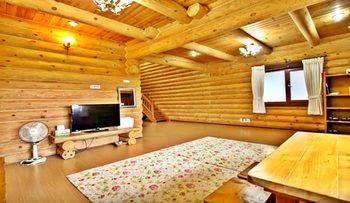 Jeju Jungmun Log Pension & Resort 2*