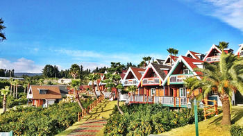 Jeju Jungmun Log Pension & Resort 2*