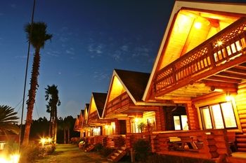 Jeju Jungmun Log Pension & Resort 2*