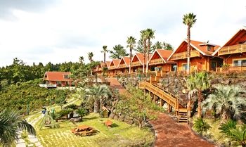 Jeju Jungmun Log Pension & Resort 2*