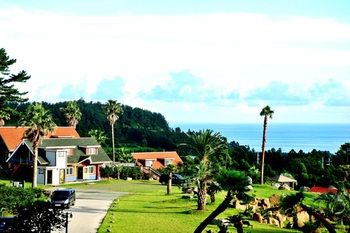 Jeju Jungmun Log Pension & Resort 2*