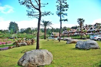 Jeju Jungmun Log Pension & Resort 2*