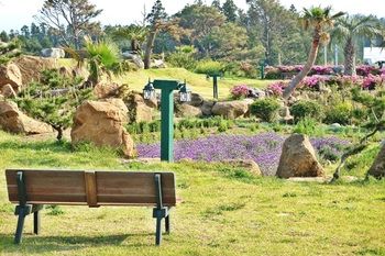 Jeju Jungmun Log Pension & Resort 2*