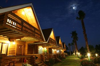 Jeju Jungmun Log Pension & Resort 2*