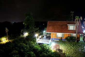 Jeju Jungmun Log Pension & Resort 2*
