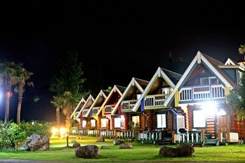 Jeju Jungmun Log Pension & Resort 2*