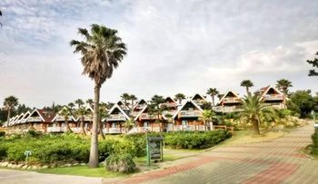 Jeju Jungmun Log Pension & Resort 2*