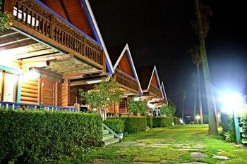 Jeju Jungmun Log Pension & Resort 2*