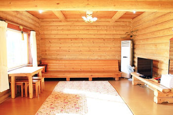 Jeju Jungmun Log Pension & Resort 2*