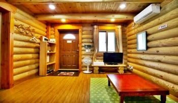 Jeju Jungmun Log Pension & Resort 2*